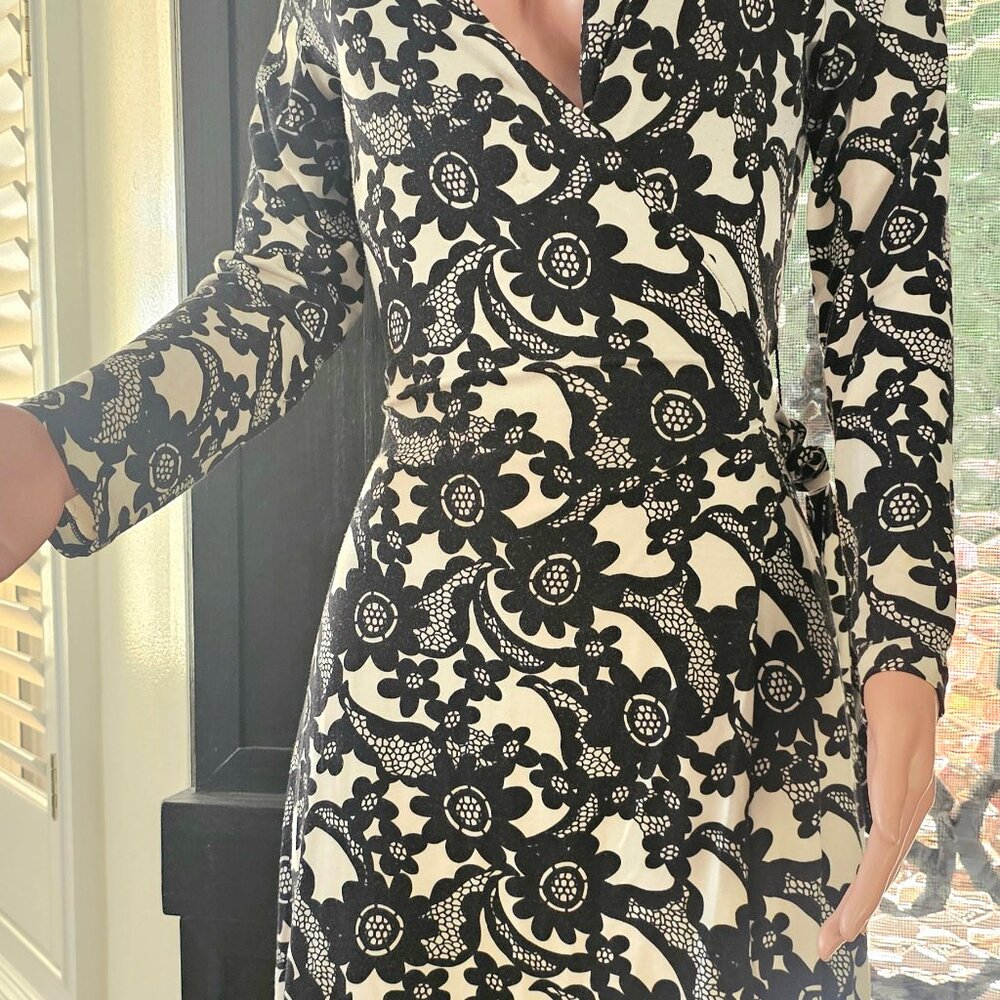 Banana Republic dress black and white